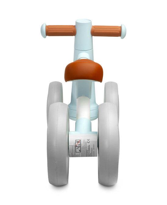 OTTO is a balance bike for the youngest, which will make learning to keep balance great fun on walks with their parents. Its metal frame ensures solidity of the structure, and the wheels made of flexible EVA foam guarantee driving comfort. OTTO is very easy to assemble, and its unusual appearance and interesting color scheme will catch the eye of every parent.