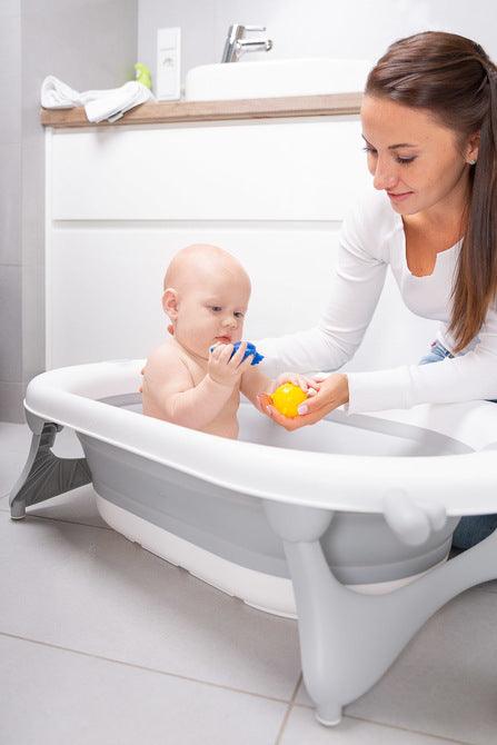 Foldable bathtub for small bathrooms and travels.It folds flat which makes it possible to save a lot of space in the apartment or a car. The bathtub has a classic shape and is decorated with cute deer horns. It can be used from the first days of baby’s life until he/she is ready for a bath in a traditional bath tub. It is made of durable and skin-friendly material. Additionally, the legs of the bathtub are equipped with anti-slip pads which prevent sliding and a blockade against self-folding.