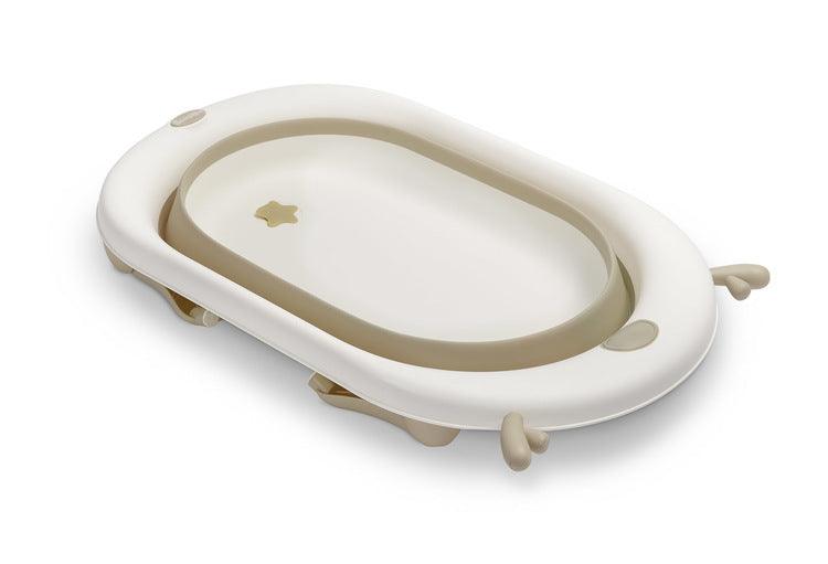 Foldable bathtub for small bathrooms and travels.It folds flat which makes it possible to save a lot of space in the apartment or a car. The bathtub has a classic shape and is decorated with cute deer horns. It can be used from the first days of baby’s life until he/she is ready for a bath in a traditional bath tub. It is made of durable and skin-friendly material. Additionally, the legs of the bathtub are equipped with anti-slip pads which prevent sliding and a blockade against self-folding.