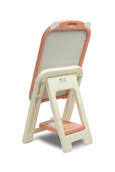 Learning to write and draw will now be easier with the TED education board from Toyz. The magnetic board equipped with a set of markers and colorful magnets also includes a chair that will allow the little artist's tired legs to rest. The look of the set will appeal to every lover of bears.