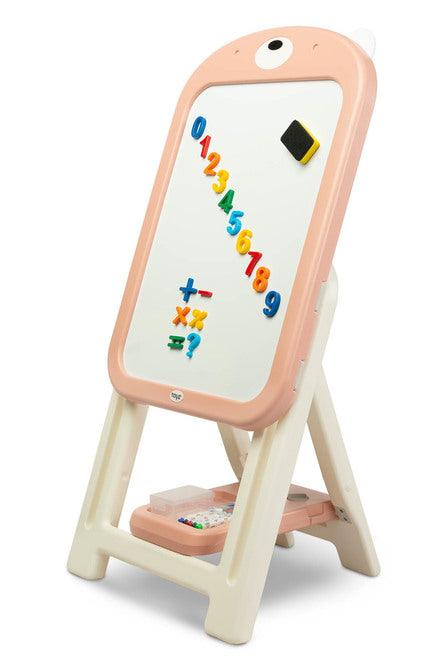 Learning to write and draw will now be easier with the TED education board from Toyz. The magnetic board equipped with a set of markers and colorful magnets also includes a chair that will allow the little artist's tired legs to rest. The look of the set will appeal to every lover of bears.