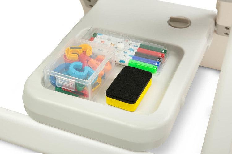 Learning to write and draw will now be easier with the TED education board from Toyz. The magnetic board equipped with a set of markers and colorful magnets also includes a chair that will allow the little artist's tired legs to rest. The look of the set will appeal to every lover of bears.