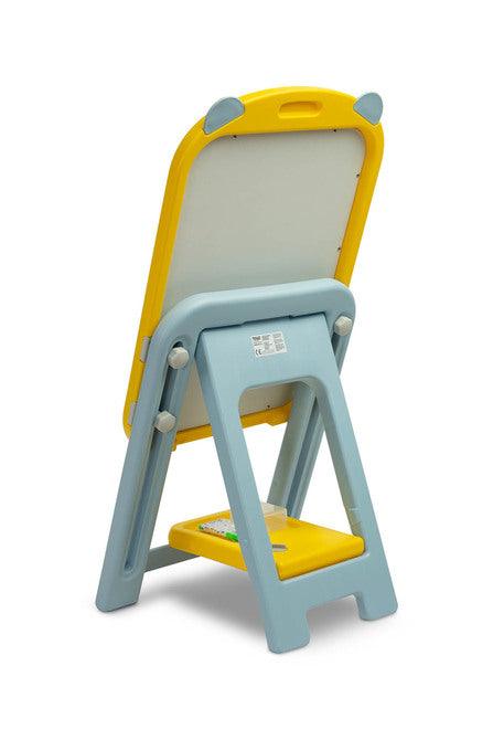 Learning to write and draw will now be easier with the TED education board from Toyz. The magnetic board equipped with a set of markers and colorful magnets also includes a chair that will allow the little artist's tired legs to rest. The look of the set will appeal to every lover of bears.