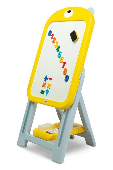 Learning to write and draw will now be easier with the TED education board from Toyz. The magnetic board equipped with a set of markers and colorful magnets also includes a chair that will allow the little artist's tired legs to rest. The look of the set will appeal to every lover of bears.