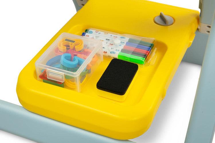 Learning to write and draw will now be easier with the TED education board from Toyz. The magnetic board equipped with a set of markers and colorful magnets also includes a chair that will allow the little artist's tired legs to rest. The look of the set will appeal to every lover of bears.