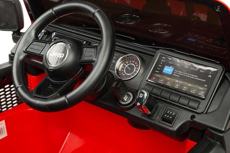 Jeep Rubicon is a battery vehicle, which is a licensed version of the well-known off-roader. The faithful reproduction of the Jeep's appearance will delight both small drivers and parents. Driving comfort is ensured by rear axle shock absorption and a seat with eco-leather upholstery. Easier off-road driving will be ensured by 4 motors driving 30-centimeter wheels made of EVA foam.