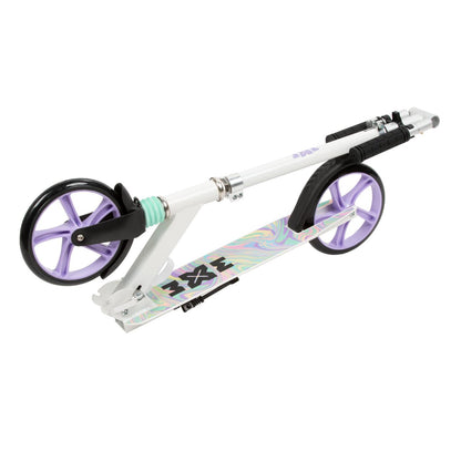 The perfect scooter for getting around the city, both for older children and adults. Durable steel and aluminum construction. Light and compact - the scooter weighs less than  4 kg. Foldable foot  for easy parking. Anti-slip platform. Foot brake  located above the rear wheel. Steering wheel. 3-step  handlebar height adjustment  in the range of  86 - 94 - 102 cm. Ergonomic handles – ensure comfortable and safe handling. The handles can be folded and placed in special mountings.