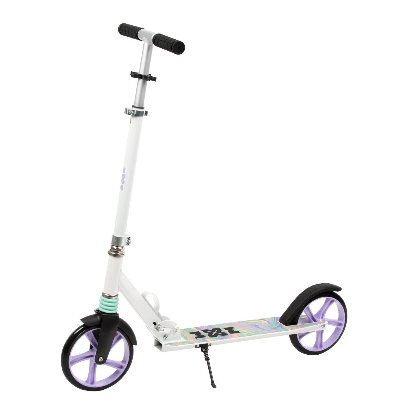 The perfect scooter for getting around the city, both for older children and adults. Durable steel and aluminum construction. Light and compact - the scooter weighs less than  4 kg. Foldable foot  for easy parking. Anti-slip platform. Foot brake  located above the rear wheel. Steering wheel. 3-step  handlebar height adjustment  in the range of  86 - 94 - 102 cm. Ergonomic handles – ensure comfortable and safe handling. The handles can be folded and placed in special mountings.