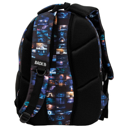 Mysterious places, strong elements, supernatural phenomena, unusual creatures. Fantastic icons make up the mystical and magical BackUP backpack. A composition created by a combination of graphic tiles depicting places from dreams makes this school backpack full of mysteries draw you into the infinite depths of imagination.