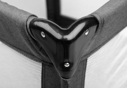 Light weight, practical and easy to operate square playpen. Quadra is perfect as a place for the baby to rest and play both at home and while travelling. Equipped with a soft mattress with a colourful design and stand-up learning handles. Matching carrier bag for easy transportation included.