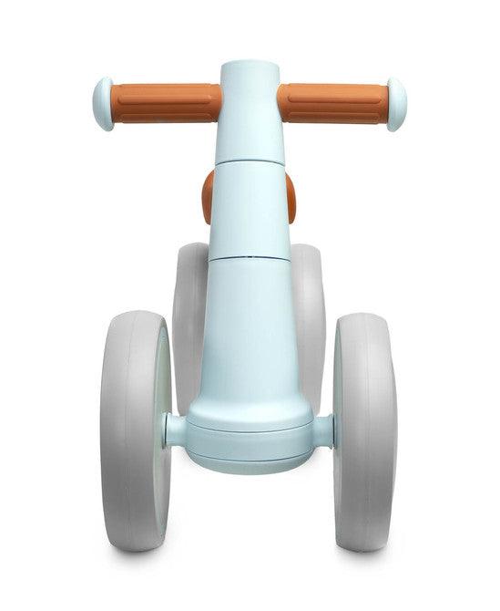 OTTO is a balance bike for the youngest, which will make learning to keep balance great fun on walks with their parents. Its metal frame ensures solidity of the structure, and the wheels made of flexible EVA foam guarantee driving comfort. OTTO is very easy to assemble, and its unusual appearance and interesting color scheme will catch the eye of every parent.