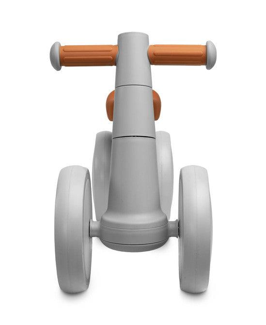 OTTO is a balance bike for the youngest, which will make learning to keep balance great fun on walks with their parents. Its metal frame ensures solidity of the structure, and the wheels made of flexible EVA foam guarantee driving comfort. OTTO is very easy to assemble, and its unusual appearance and interesting color scheme will catch the eye of every parent.