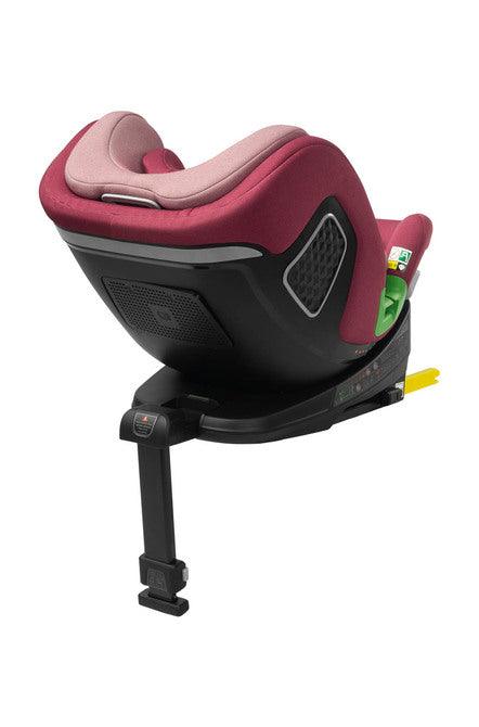 Caretero Kamptos is a swivel car seat for children from 40 cm to 150 cm tall, made in accordance with the i-Size standard. It was created with safety and comfort in mind. Children can be transported in the seat from the first months of life until the seat is no longer required, i.e. when they reach 150 cm in height. The seat is installed simply and quickly using the ISOFIX system and a stabilizing leg. The 360-degree rotatable seat ensures comfortable entry for children.