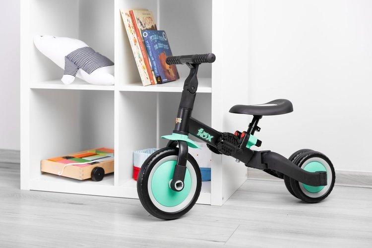 Fox is a clever, multifunctional bike, which is changing with your child's development. Thanks to unusual construction it can be used by a child above one-year-old. Fox can do even four functions, tricycle bike without pedals, classic tricycle with pedals, balance bike, two wheels bike with pedals. Due to these possibilities, Fox can easily adapt to small users and can serve them for many years. Foam wheels make that bike anytime's ready to use, and his light construction encourages long play!