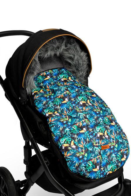 Olaf romper bag is perfect for walks in colder temperatures. It combines a waterproof, easy to keep clean outer layer and soft polar fleece on the inside. Thanks to a fluffy, anti-allergic non-woven fabric it provides effective protection and comfort of a baby. Stylish patterns make the bag exceptional, and artificial fur by the hood with the option of unfastening make it look unique. The romper bag fits pushchairs of any style. It can be used in prams, strollers, and for sledges.