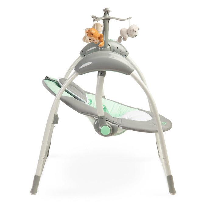 LOOP swing has been equipped with many modern solutions to help parents in everyday-care of their baby. Apart from melodies and five swinging speeds, the LOOP swing has an included remote controller. Additionally, LOOP has a voice recognition mode that switches the swing on when the baby starts crying.