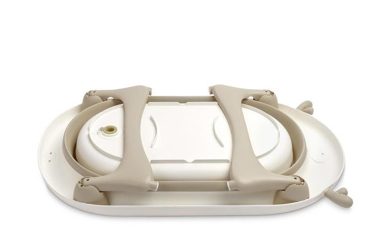 Foldable bathtub for small bathrooms and travels.It folds flat which makes it possible to save a lot of space in the apartment or a car.  The bathtub has a classic shape and is decorated with cute deer horns. It can be used from the first days of baby’s life until he/she is ready for a bath in a traditional bath tub. It is made of durable and skin-friendly material. Additionally, the legs of the bathtub are equipped with anti-slip pads which prevent sliding and a blockade against self-folding.