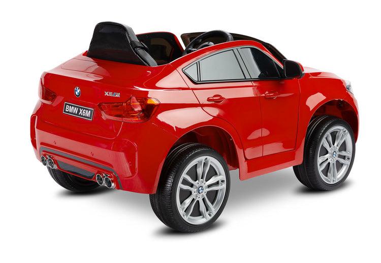 The Toyz BMW X6 M battery vehicle is a license version of the uncompromising SUV of the Bavarian brand, which is famous for combining sporty performance with high-quality design. This battery vehicle will provide many positive impressions for future drivers. Comfortable driving will be provided by an upholstered eco-leather seat with 3-point seat belts. The car has an opening door, a multimedia panel with built-in melodies and a USB socket for favorite songs in MP3 format.