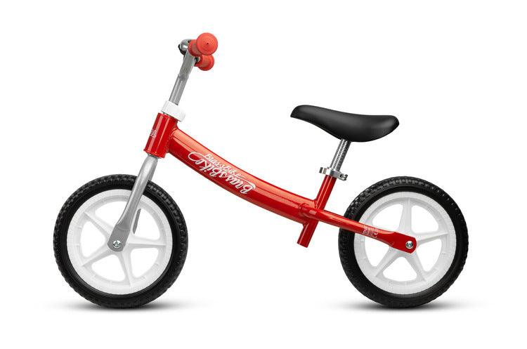 BRASS is a balance bike that will help your child learn to keep balance and will provide many hours of fun walking with parents. Its metal frame is designed to be inverted and to better adjust the height of the saddle and handlebars to the height of the little cyclist. The wheels of the bicycle are made of EVA foam, so that flat tire is not an option. High ride comfort, even on uneven surfaces, provided by the rubber, foam-filled wheels of the balance bike.