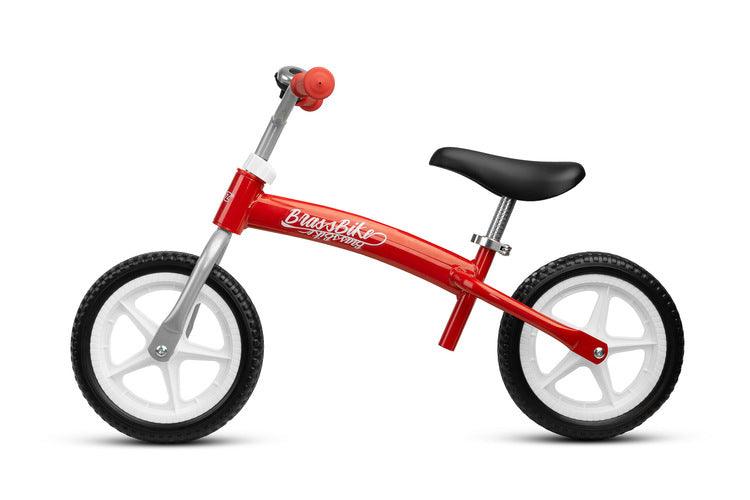 BRASS is a balance bike that will help your child learn to keep balance and will provide many hours of fun walking with parents. Its metal frame is designed to be inverted and to better adjust the height of the saddle and handlebars to the height of the little cyclist. The wheels of the bicycle are made of EVA foam, so that flat tire is not an option. High ride comfort, even on uneven surfaces, provided by the rubber, foam-filled wheels of the balance bike.