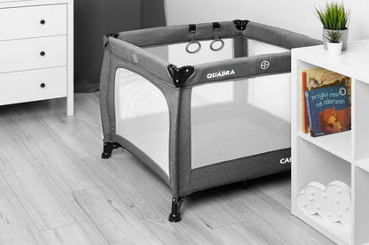 Light weight, practical and easy to operate square playpen. Quadra is perfect as a place for the baby to rest and play both at home and while travelling. Equipped with a soft mattress with a colourful design and stand-up learning handles. Matching carrier bag for easy transportation included.