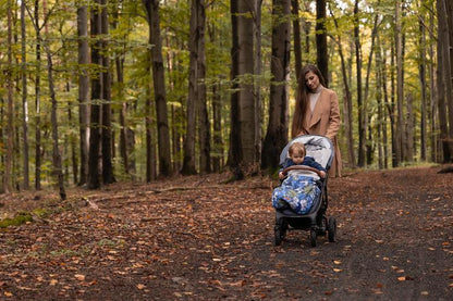 Velvet Romper Bag was designed having in mind the comfort during walks in cloudy weather. It is a really good alternative for „unruly” blankets which are likely to slide down or fall out from the pushchair. It has holes for 5-point safety belts, thanks to which it will not slide down and will provide proper protection depending on atmospheric conditions. It’s starting to rain? Under the outer layer of cotton, the romper bag has a layer of nylon which protects against getting wet.