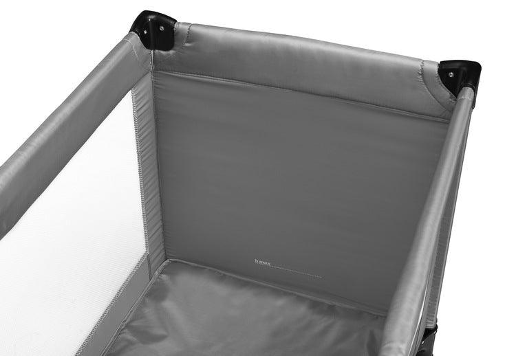 KEY travel cot is a good solution for travel and at home. The cot has a simple, solid structure, which, combined with the ease of use and low weight of the product, will work in any situation. The cot is equipped with a 120x60cm mattress and a transport bag, which are perfect for guest conditions.