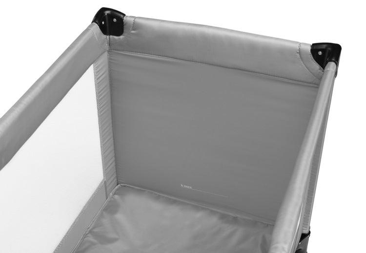 KEY travel cot is a good solution for travel and at home. The cot has a simple, solid structure, which, combined with the ease of use and low weight of the product, will work in any situation. The cot is equipped with a 120x60cm mattress and a transport bag, which are perfect for guest conditions.