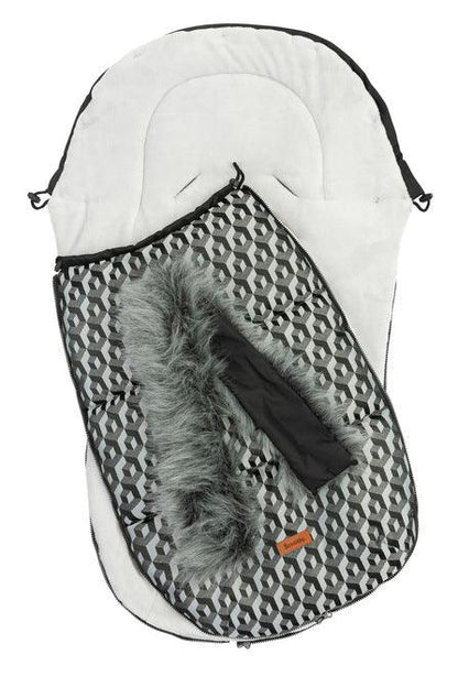 Olaf romper bag is perfect for walks in colder temperatures. It combines a waterproof, easy to keep clean outer layer and soft polar fleece on the inside. Thanks to a fluffy, anti-allergic non-woven fabric it provides effective protection and comfort of a baby. Stylish patterns make the bag exceptional, and artificial fur by the hood with the option of unfastening make it look unique. The romper bag fits pushchairs of any style. It can be used in prams, strollers, and for sledges.