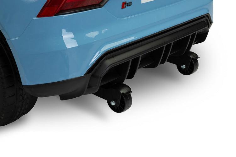 The Audi RS E-Tron GT from Toyz is a unique battery-powered vehicle for children. The design elements of the "adult" model were faithfully reproduced. The V-shaped rear beam of lights, the X-shaped headlamps and the entire body with the dynamic proportions of the GT inspired by sporty dynamics are noteworthy. As befits a real Audi sports car, it has a 4-wheel drive. Comfort and safety of play are ensured by: shock absorbers, EVA foam wheels, eco-leather seat, 3-point belts, slow start and automatic brake.