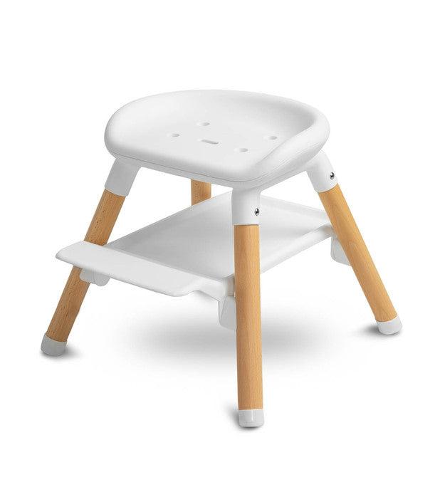 Bravo is a high chair that makes it easy for small children to sit together with adults. The elegant look and delicate colors will appeal not only to fans of Scandinavian design. Bravo can be used in many ways: with the function of a high chair, a low seat and a stool (high and low). It has two levels of footrest adjustment (16 cm and 24 cm) ensuring comfort for older children. During feeding, the profiled tray ensures that nothing will spill onto the floor.