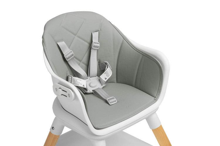 Bravo is a high chair that makes it easy for small children to sit together with adults. The elegant look and delicate colors will appeal not only to fans of Scandinavian design. Bravo can be used in many ways: with the function of a high chair, a low seat and a stool (high and low). It has two levels of footrest adjustment (16 cm and 24 cm) ensuring comfort for older children. During feeding, the profiled tray ensures that nothing will spill onto the floor.