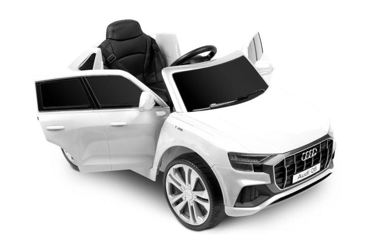 Toyz Audi Q8 is a modern battery ride on that will provide fun for many young drivers. The car will not only provide a lot of fun, but also help in the development of the toddler's motor coordination. The Audi license guarantees high quality and accuracy of reproduction. Toyz Audi Q8 has two 25W engines, a 12V, 4,5Ah battery.