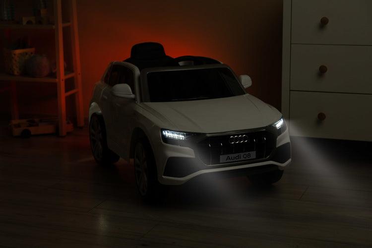 Toyz Audi Q8 is a modern battery ride on that will provide fun for many young drivers. The car will not only provide a lot of fun, but also help in the development of the toddler's motor coordination. The Audi license guarantees high quality and accuracy of reproduction. Toyz Audi Q8 has two 25W engines, a 12V, 4,5Ah battery.