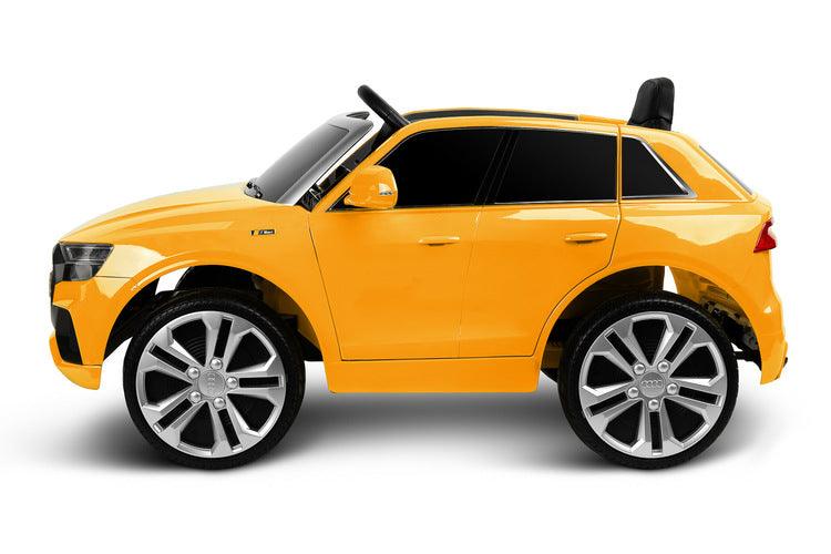 Toyz Audi Q8 is a modern battery ride on that will provide fun for many young drivers. The car will not only provide a lot of fun, but also help in the development of the toddler's motor coordination. The Audi license guarantees high quality and accuracy of reproduction. Toyz Audi Q8 has two 25W engines, a 12V, 4,5Ah battery.