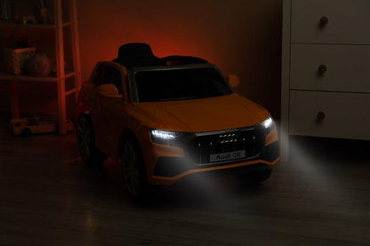 Toyz Audi Q8 is a modern battery ride on that will provide fun for many young drivers. The car will not only provide a lot of fun, but also help in the development of the toddler's motor coordination. The Audi license guarantees high quality and accuracy of reproduction. Toyz Audi Q8 has two 25W engines, a 12V, 4,5Ah battery.