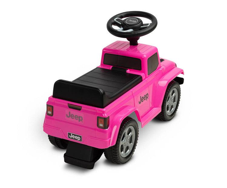 The Jeep Rubicon children's ride by Toyz combines off-road design and high quality workmanship. It will help in learning to move independently and will give a lot of fun while playing. The ride-on has a steering wheel with two sound-producing buttons. Under the seat there is a storage for toys.