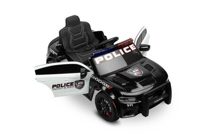 Dodge Charger Police from Toyz is a licensed battery carrier modeled on the iconic American car. The youngest users will be able to feel like American policemen. They will hear the sound of the V8 engine. To go in pursuit, all you have to do is turn on the police lights with a siren with one button. Two powerful 40W motors will help in chasing criminals, and stopping them will be facilitated by a microphone with a megaphone built into the vehicle. Comfort and safety are ensured by EVA foam wheels.