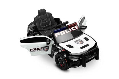 Dodge Charger Police from Toyz is a licensed battery carrier modeled on the iconic American car. The youngest users will be able to feel like American policemen. They will hear the sound of the V8 engine. To go in pursuit, all you have to do is turn on the police lights with a siren with one button. Two powerful 40W motors will help in chasing criminals, and stopping them will be facilitated by a microphone with a megaphone built into the vehicle. Comfort and safety are ensured by EVA foam wheels.