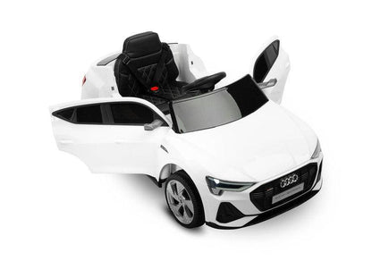 Audi E-tron Sportback is a Toyz licensed battery car that combines elegant design with the dynamism of an electric drive. Modern narrow mirrors and a combined rear light beam. The inner strength of the E-tron Sportback is the all-wheel drive with 45 W motors. They are powered by a 7 Ah battery. Comfort and safety of play are ensured by rear shock absorbers, EVA foam wheels, eco-leather seat, 3-point belts, slow start, two speed modes and an automatic brake.
