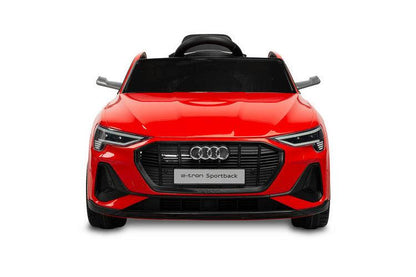 Audi E-tron Sportback is a Toyz licensed battery car that combines elegant design with the dynamism of an electric drive. Modern narrow mirrors and a combined rear light beam. The inner strength of the E-tron Sportback is the all-wheel drive with 45 W motors. They are powered by a 7 Ah battery. Comfort and safety of play are ensured by rear shock absorbers, EVA foam wheels, eco-leather seat, 3-point belts, slow start, two speed modes and an automatic brake.