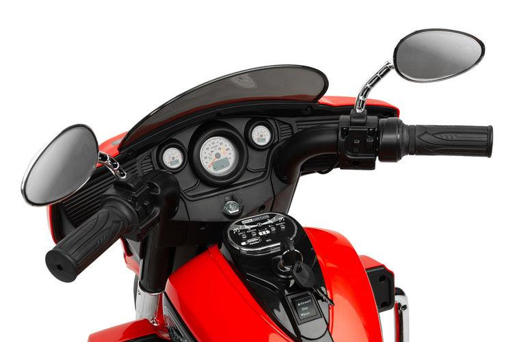 Riot is a unique three-wheeled motorcycle from Toyz, thanks to which children will be able to experience a motorcycle adventure. Just like a real motorcycle, the Riot has an easy-to-use handlebar throttle and brake pedal. Driving comfort is guaranteed by solid EVA foam wheels, a comfortable eco-leather seat and a multimedia panel with bluetooth. There is also a horn button in the multimedia panel, and a siren button in the police model.