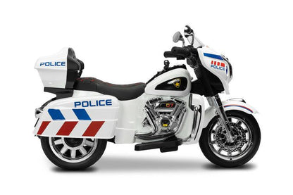 Riot is a unique three-wheeled motorcycle from Toyz, thanks to which children will be able to experience a motorcycle adventure. Just like a real motorcycle, the Riot has an easy-to-use handlebar throttle and brake pedal. Driving comfort is guaranteed by solid EVA foam wheels, a comfortable eco-leather seat and a multimedia panel with bluetooth. There is also a horn button in the multimedia panel, and a siren button in the police model.