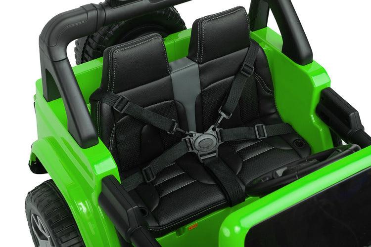 Jeep Rubicon is a battery vehicle, which is a licensed version of the well-known off-roader. The faithful reproduction of the Jeep's appearance will delight both small drivers and parents. Driving comfort is ensured by rear axle shock absorption and a seat with eco-leather upholstery. Easier off-road driving will be ensured by 4 motors driving 30-centimeter wheels made of EVA foam.