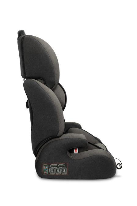 Egis is a car seat of the weight category 9-36 kg (group: 1, 2, 3), which combines ease of assembly with the convenience of the child, ensuring a high level of travel comfort. The seat is equipped with a reduction insert for the youngest passengers, an adjustable headrest and 5-point harness. Upholstery pleasant to the touch and comfortable armrests are additional advantages of Egis.