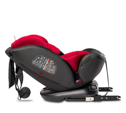 Mundo is a car seat for little globetrotters. It is intended for children from 0 to 36 kg. The seat can be used from the birth to, until it is no longer required. We combine safety and comfort with contemporary styling. Thanks to the seat that rotates 360 °, changing the position in relation to the direction of travel and placing the child in the seat is much easier. On the other hand, a special reduction insert and a pillow allow you to place the baby in an optimal position. ECE R44 / 04 standard. 
