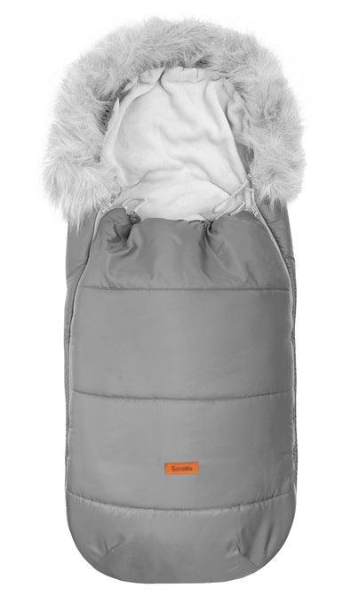 Orso romper bag has a waterproof, easy to keep clean over layer with aesthetic quilting. On the inside there is a layer of soft polar fleece. The layer of fluffy, anti-allergic nonwoven fabric provides effective protection and comfort. Artificial fur by the hood that can be unfastened makes it look exceptional. The romper bag fits pushchairs of any style. It can be used in prams, strollers, and for sledges. It has holes for belts and a zip at the entire length.